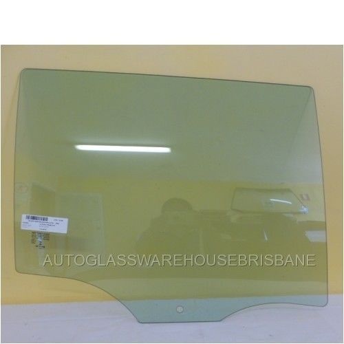 SKODA SUPERB 3T - 5/2010 to 8/2014 - 4DR WAGON -  RIGHT SIDE REAR DOOR GLASS - NEW