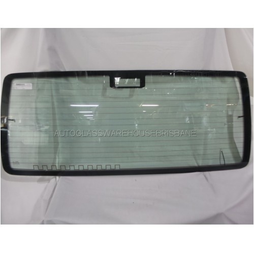 VOLKSWAGEN TRANSPORTER T4 - 11/1992 to 8/2004 - VAN - REAR WINDSCREEN GLASS - HEATED WITH PLUG FOR BREAK LIGHT(9V TERMINAL AT TOP - NO AERIAL) - NEW