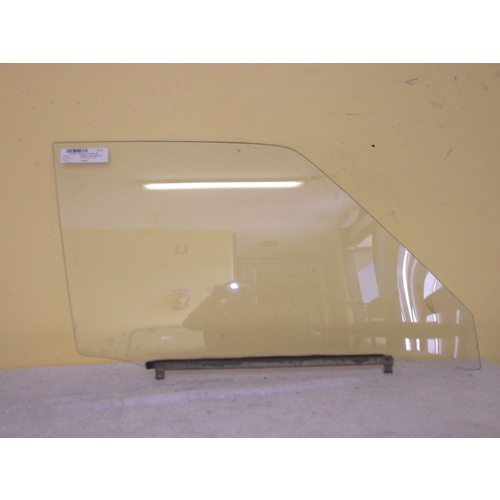 suitable for TOYOTA CRESSIDA MX32/36 - 4DR SED 4/77>12/80 - DRIV-RIGHT SIDE- FRONT DOOR GLASS - (SECOND-HAND)