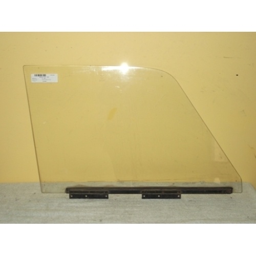 RENAULT R16 -  4DR SEDAN 6/68>1977 - RIGHT SIDE FRONT DOOR GLASS - (Second-hand)