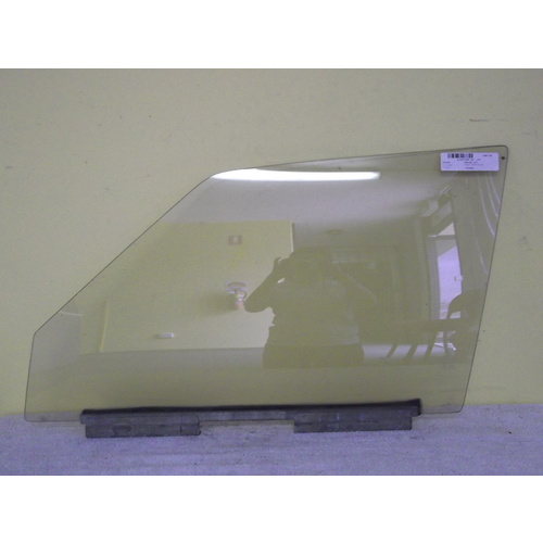 ROVER 3500 SDI - 1/1978 to 1/1981 - 5DR HATCH  - PASSENGERS - LEFT SIDE FRONT DOOR GLASS - (Second-hand)