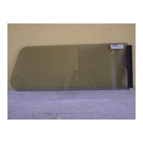 NISSAN NAVARA D21/D22 - 1/1986 to CURRENT - UTE - RIGHT SIDE REAR GLASS (335mm x 870mm) - (Second-hand)