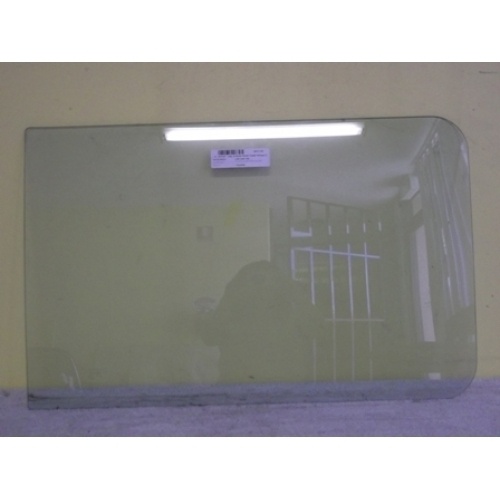 MITSUBISHI L300 IMPORT LWB - 4/1980 to 9/1986 - VAN - DRIVERS - RIGHT SIDE REAR FRONT FIXED GLASS - 675MM X 420MM - (Second-hand)