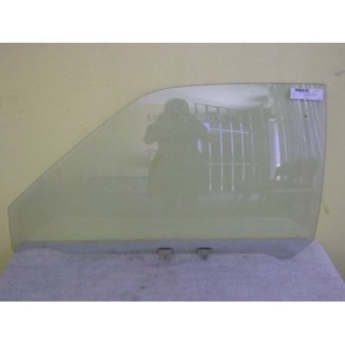 NISSAN PATHFINDER YD21 - 2/1988 to 10/1995 - 2DR WAGON - PASSENGER - LEFT SIDE FRONT DOOR GLASS - (SECOND-HAND)