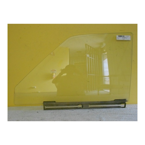 MAZDA 808 - RX3 STC - 2/1972 to 1978 - 4DR SEDAN/WAGON - PASSENGERS - LEFT SIDE FRONT DOOR GLASS - (SECOND-HAND)