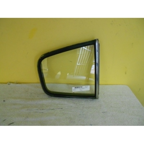 suitable for TOYOTA CELICA RA28 - 11/1971 to 12/1977 - 3DR LIFTBACK - RIGHT SIDE REAR OPERA GLASS - (SECOND-HAND)