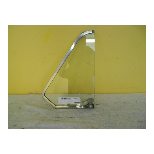 MORRIS MINI - 4DR SEDAN 1961>1978 - RIGHT SIDE FRONT QUARTER GLASS - (Second-hand)