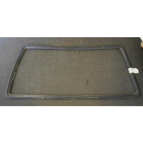 suitable for TOYOTA COROLLA KE70 - 5DR WAGON 1980>1985 - REAR WINDSCREEN RUBBER - (SECOND-HAND)