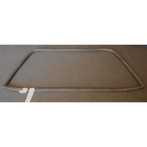 HOLDEN CALAIS VB - 11/1978 TO 2/1984 - SEDAN/WAGON - FRONT WINDSCREEN RUBBER TAKES S/STEEL MOULDS - (Second-hand)