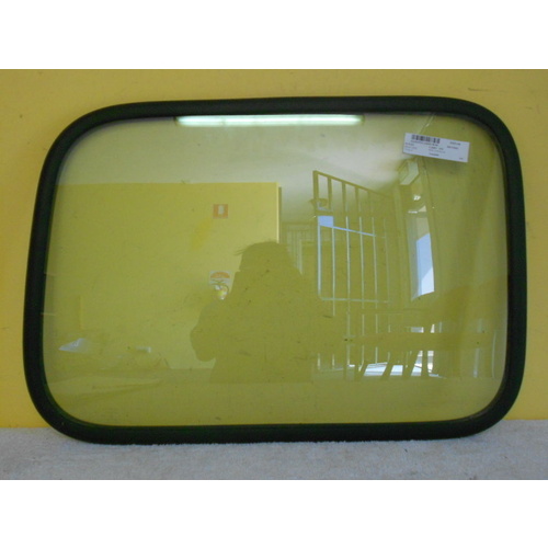 SUZUKI CARRY SUPER CARRY - 6/1999 to 5/2005 - VAN - DRIVERS - RIGHT SIDE REAR FIXED CARGO GLASS - 450 X 655 - GREEN - NEW