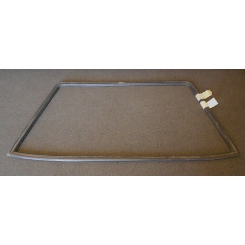 DAIHATSU CHARADE G10 - 1/1977 to 1/1985 - 5DR HATCH - FRONT WINDSCREEN RUBBER - (Second-hand)