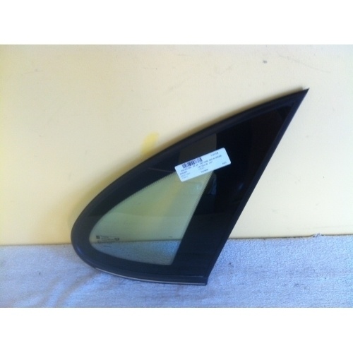 HOLDEN VECTRA JR - JS - 7/1997 to 12/2002 - 4DR SEDAN - DRIVERS - RIGHT SIDE REAR OPERA GLASS - ENCAPSULATED - (Second-hand)