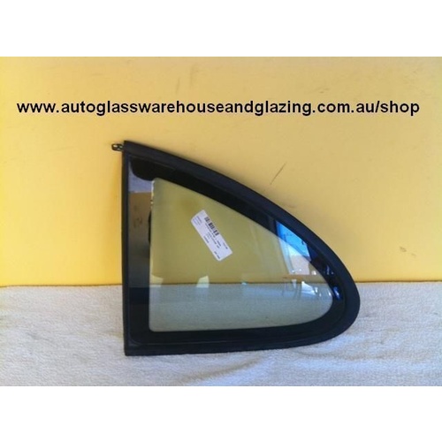 suitable for TOYOTA CELICA ST184 - 12/1989 to 2/1994 - 3DR HATCH - PASSENGERS - LEFT SIDE REAR OPERA GLASS - (SECOND-HAND)