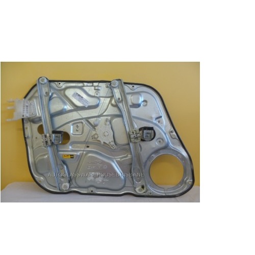 HYUNDAI i30 FD - 9/2007 TO 4/2012 - 5DR HATCH - DRIVERS - RIGHT FRONT DOOR ELECTRIC PANEL ASSY-WINDOW REGULATOR - (SECOND-HAND)