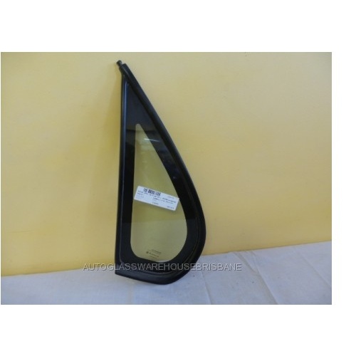 suitable for TOYOTA COROLLA AE101 SECA - 9/1994 to 10/1999 - 5DR HATCH - LEFT SIDE OPERA GLASS - (SECOND-HAND)
