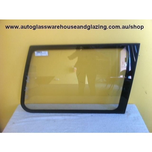 MITSUBISHI PAJERO NH/NJ/NK/NL - 5/1991 to 4/2000 - 4DR WAGON LWB - DRIVERS - RIGHT SIDE FIXED CARGO GLASS (DOG BOX 815mm wide) - (Second-hand) 