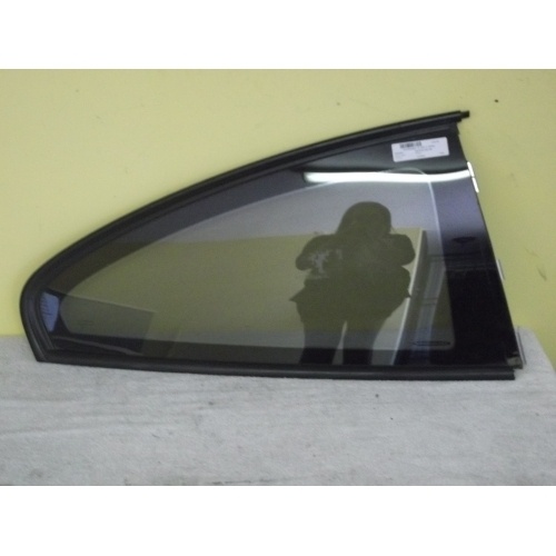 HOLDEN MONARO V2 - 12/2001 to 7/2003 - 2DR COUPE - DRIVERS - RIGHT SIDE REAR OPERA GLASS - (Second Hand)