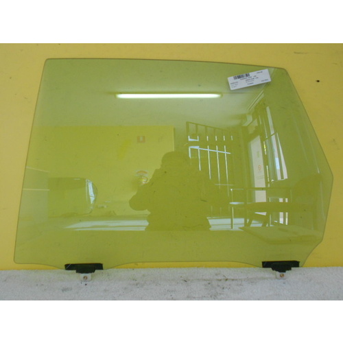 DAIHATSU SIRION M100 - 7/1998 to 1/2005 - 5DR HATCH - PASSENGER - LEFT SIDE REAR DOOR GLASS - WITH FITTING - NEW