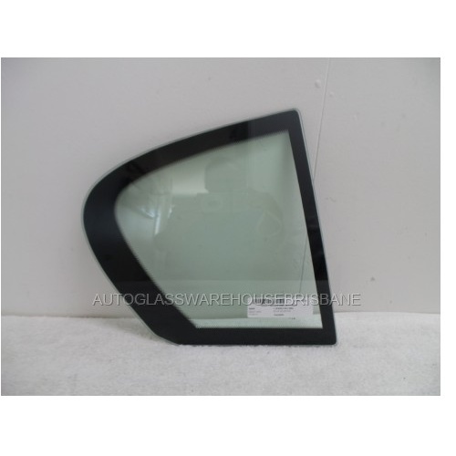BMW 1 SERIES E87 - 9/2004 TO 9/2011 - 5DR HATCH - DRIVERS - RIGHT SIDE REAR QUARTER GLASS - NEW