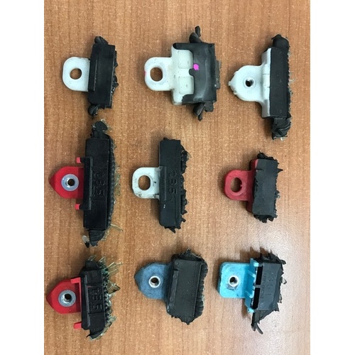 *CLIPS (2) -S/H CLEAN OUT READY TO GO (PLEASE CONTACT US FIRST & TELL US YOUR VEHICLE) - (Second-hand)