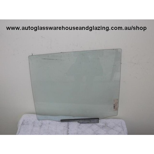 DAIHATSU MIRA L201 - 11/1990 to 2/1995 - 5DR HATCH - PASSENGER - LEFT SIDE REAR DOOR GLASS - NEW