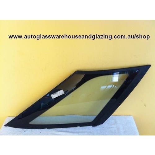 NISSAN PINTARA U12 - 11/1989 to 1992 - 5DR HATCH/WAGON - RIGHT SIDE OPERA GLASS - ENCAPSULATED - (Second-hand)