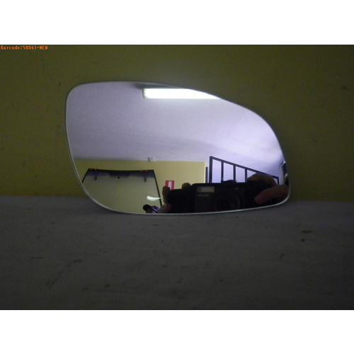 HOLDEN VECTRA ZC - 2/2003 TO 7/2005 - SEDAN/HATCH - RIGHT SIDE MIRROR - FLAT GLASS ONLY - APPROXIMATELY 190MM X 105MM - NEW