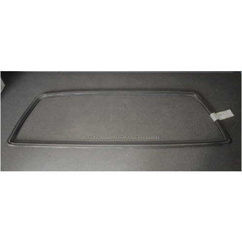 FORD COURIER PC/PD - 2/1985 TO 1/1999 - UTILITY - REAR WINDSCREEN RUBBER - (Second-hand)