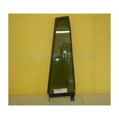 LAND ROVER DISCOVERY1 & 2 - 3/1991 TO 11/2004 - 4DR WAGON - RIGHT SIDE REAR QUARTER GLASS (GREEN TINT) - (Second-hand)