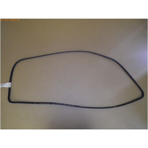 HOLDEN COMMODORE VT/VX/VY/VZ - 9/1997 TO 3/2007 - WAGON - REAR WINDSCREEN RUBBER MOULD - (Second-hand)