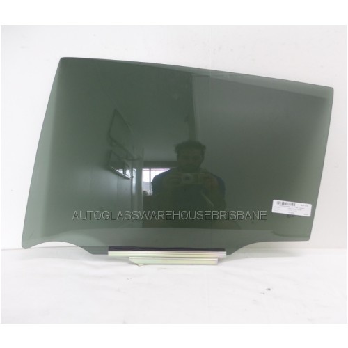 suitable for TOYOTA RAV4 40 SERIES - 2/2013 to 5/2019 - 5DR WAGON - PASSENGERS - LEFT SIDE REAR DOOR GLASS - PRIVACY GREY - NEW