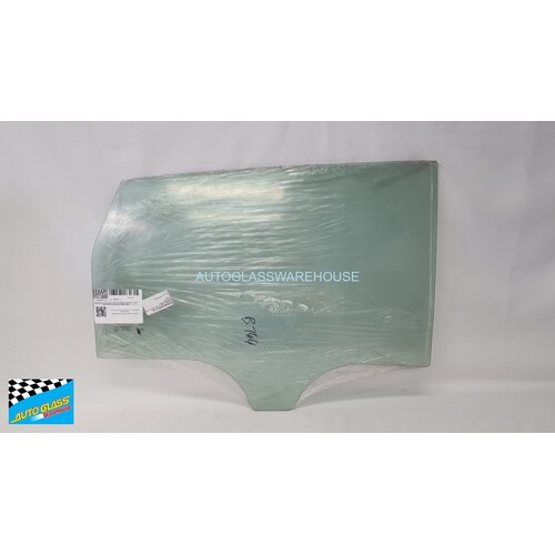 MERCEDES B CLASS W246 - 3/2012 TO 09/2018 - 5DR HATCH - RIGHT SIDE REAR DOOR GLASS - GREEN - NEW