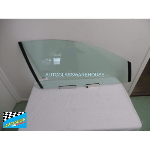 HOLDEN MONARO V2/VZ - 12/2001 TO 12/2005 - 2DR COUPE - RIGHT SIDE FRONT DOOR GLASS (WITH BOTTOM RAILS ONLY) - VERY LOW STOCK - NEW
