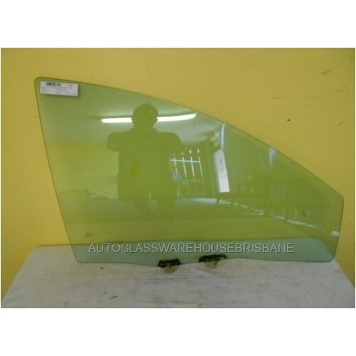 FORD FAIRMONT AU AU11 - 9/1998 TO 1/2002 - 4DR SEDAN - RIGHT SIDE FRONT DOOR GLASS - WITH FITTING - NEW