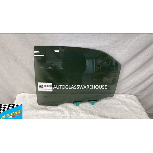 suitable for TOYOTA YARIS MXPA10R - 05/2020 TO CURRENT - 5DR HATCH - LEFT SIDE REAR DOOR GLASS - WITH FITTING - PRIVACY GREY - NEW