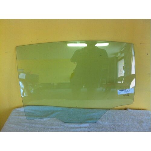 HOLDEN CALAIS VF - 05/2013 TO CURRENT - 4DR SEDAN - LEFT SIDE REAR DOOR GLASS - GREEN - NEW