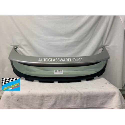 HONDA CIVIC 8th Gen - 11/2006 to 1/2012 - 5DR HATCH - REAR SPOILER WITH BREAK LIGHT AND SMALL PLASTIC WINDOW - (SECOND-HAND) - BRISBANE PICK UP ONLY