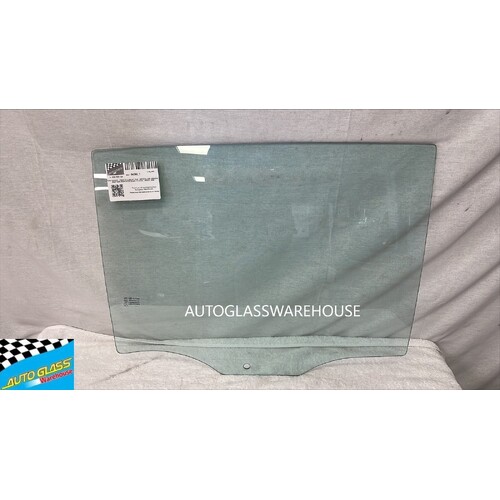 VOLKSWAGEN AMAROK NF - 4/2023 TO CURRENT - 4DR UTE - DRIVERS - RIGHT SIDE REAR DOOR GLASS - (1 HOLE) - GREEN - NEW