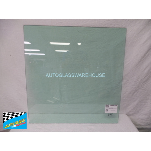 MITSUBISHI ROSA UE6/BE6 - 8/2000 to CURRENT - BUS - LEFT SIDE FRONT PIECE / RIGHT SIDE REAR PIECE WINDOW - GREEN - 750W X 773H -2 HOLES - NEW