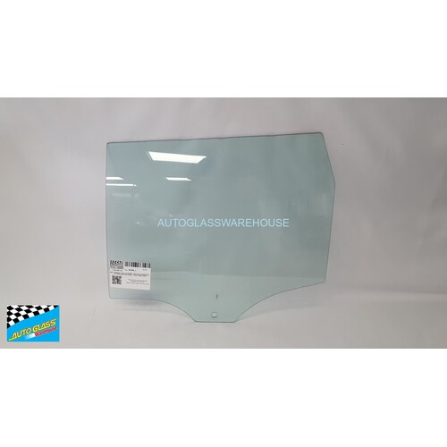 MINI COOPER F55 - 4/2014 to CURRENT - 5DR HATCH - PASSENGERS - LEFT SIDE REAR DOOR GLASS - 1 HOLE - GREEN - NEW