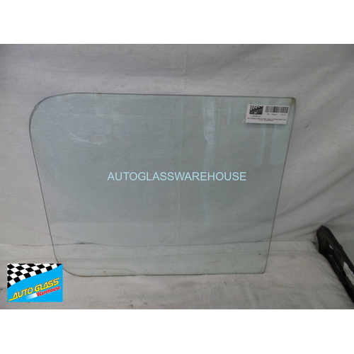 FORD D SERIES 01/1965 TO 01/1981 - TRUCK - LEFT/RIGHT FLAT - SIDE FRONT DOOR GLASS - 565w X475h  - (SECOND-HAND)