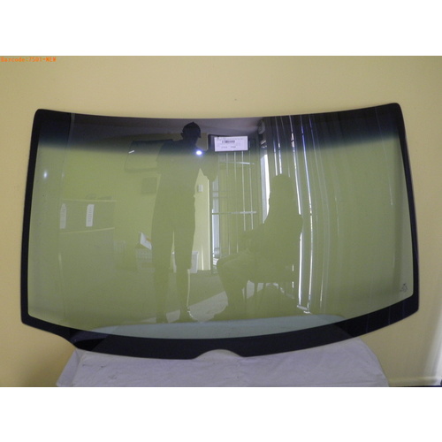 suitable for TOYOTA TOWNACE YR22-YR31 - 1/1988 to 1/1992 - VAN - FRONT WINDSCREEN GLASS - GREEN - NEW