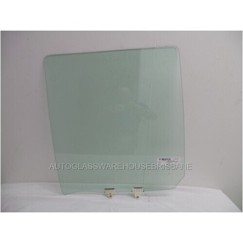 NISSAN TERRANO R50 - 01/1995 TO 01/2006 - 5DR SUV - LEFT SIDE REAR DOOR GLASS - GREEN - NEW