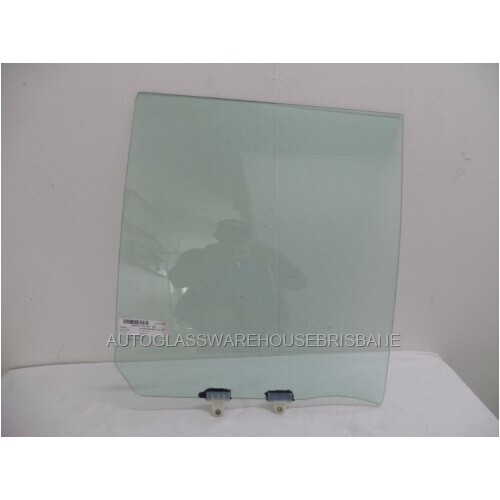 NISSAN TERRANO R50 - 01/1995 TO 01/2006 - 5DR SUV - RIGHT SIDE REAR DOOR GLASS - GREEN - NEW