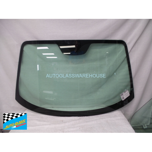 SMART ROADSTER R452 - 10/2003 to 08/2006 - 2DR CONVERTIBLE - FRONT WINDSCREEN GLASS - GREEN - NEW (LIMITED STOCK)