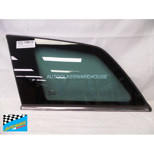 HOLDEN ASTRA AH - 07/2005 to 8/2009 - 5DR WAGON - LEFT SIDE REAR CARGO GLASS - WITH CHROME ENCAPSULATION - (SECOND-HAND)