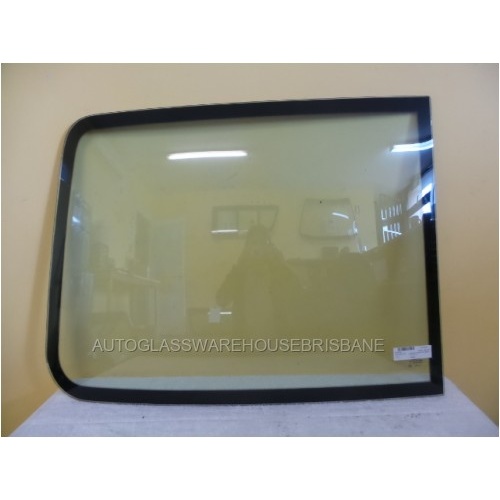 WESTERN STAR CONSTELLATION - 1/2001 to 12/2011 - RIGHT SIDE - 1/2 FRONT WINDSCREEN GLASS - NARROW CERAMIC - NEW