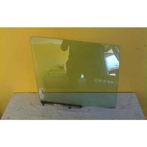 suitable for TOYOTA COROLLA AE82 - SEDAN/HATCH/SECA - 1/1985 to 1/1989 - 5DR HATCH - RIGHT SIDE REAR DOOR GLASS  - NEW (LOW STOCK)