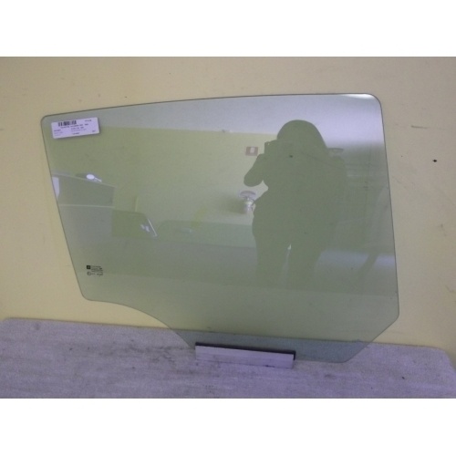 HOLDEN ASTRA AH - 9/2004 to 8/2009 - 5DR HATCH - DRIVERS - RIGHT SIDE REAR DOOR GLASS - NEW